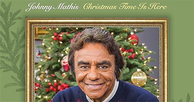 Johnny Mathis &amp; Kristin Chenoweth &#8216;Santa Claus Is Coming to Town&#8217; Official Video